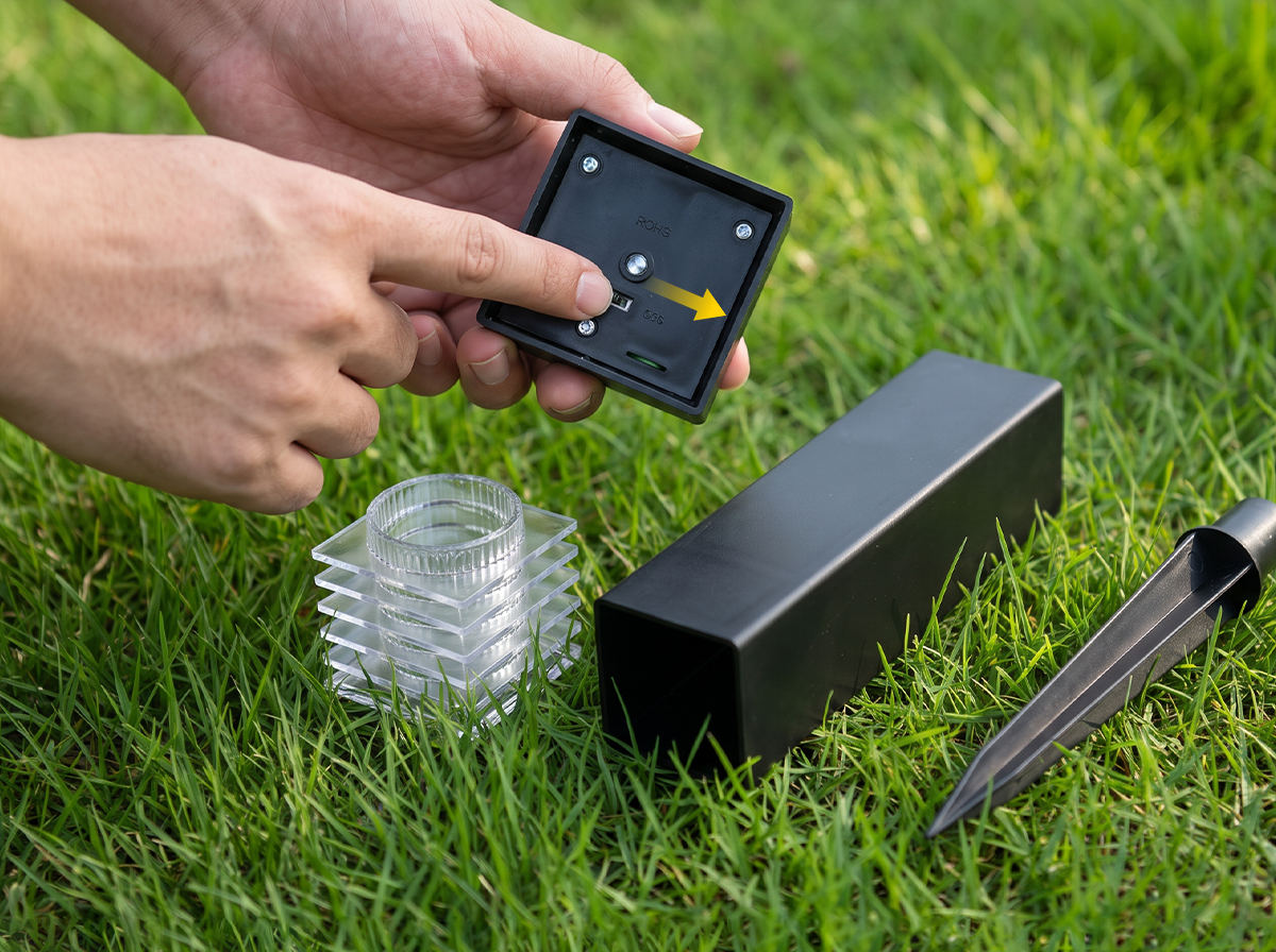 Switch solar pathway light on