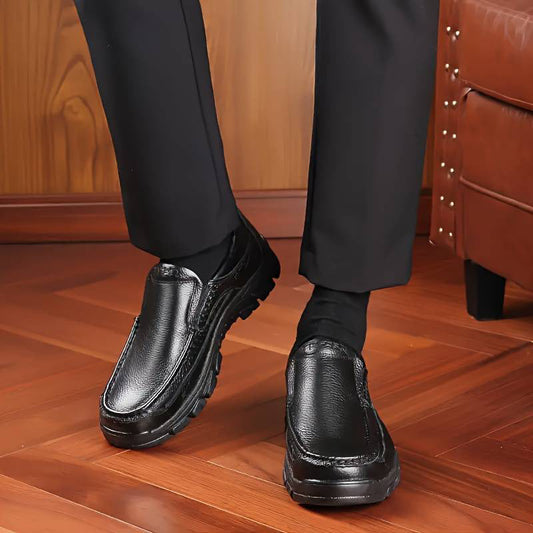 👞 60% OFF NOW! ✨ Men's Lightweight Non-Slip Breathable Retro Business Shoes – Comfortable, Timeless Style & Perfect for the Office 🚶