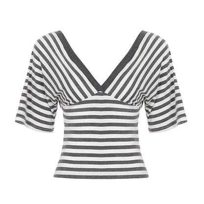 👚🎀 Women's Striped V-Neck Short Sleeve Crop Top – 50% OFF! Flattering V-neck, breezy stripes, cropped cut – perfect for summer vibes. 🔥☀️